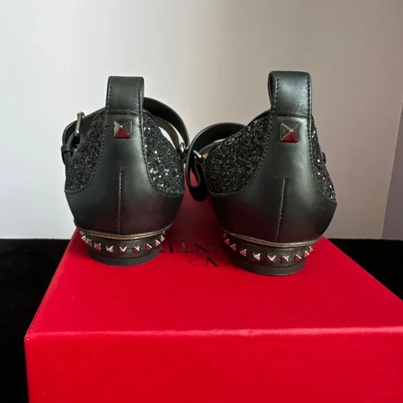 Valentino Garavani Rockstud Ballet Flats 🖤 - Picture 7 of 10